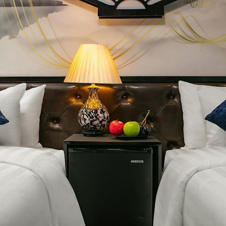 ฮาลอง แฟนตาซี ครูซ Hotel ภายนอก รูปภาพ
