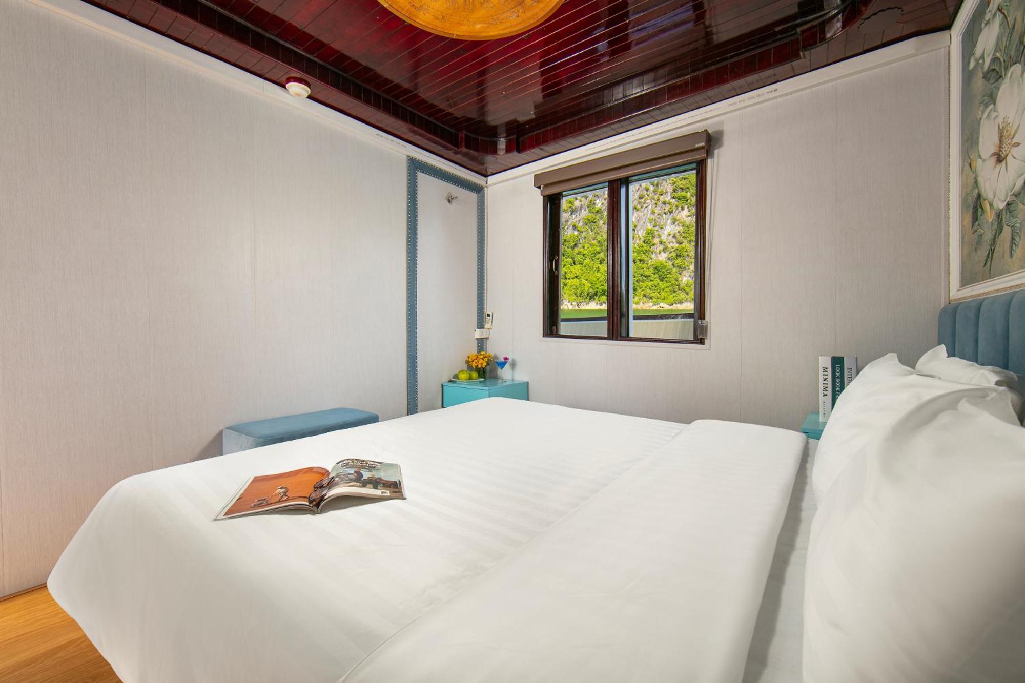 ฮาลอง แฟนตาซี ครูซ Hotel ภายนอก รูปภาพ